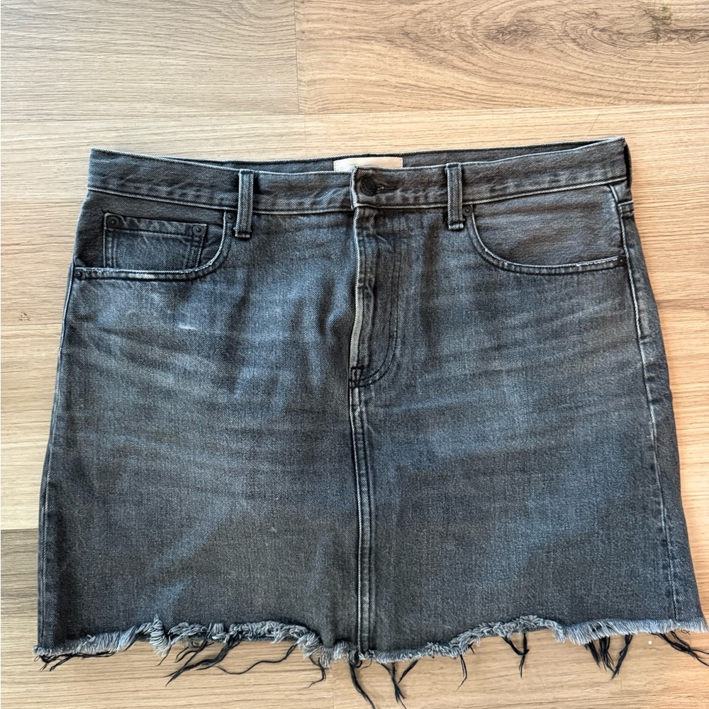 Everlane Gray Denim Skirt size 32